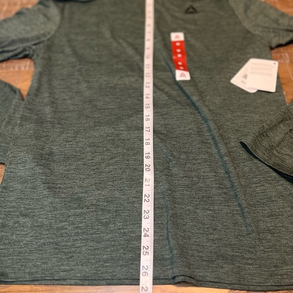 Reebok Forest Green Athletic Top - Picture 6 of 7